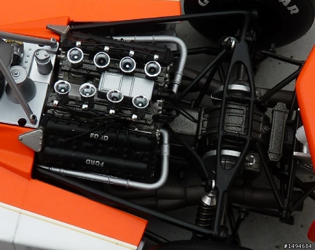 模型車收藏分享[028-Minichamps, 1/18, McLaren Ford M23, James Hunt, 1976]