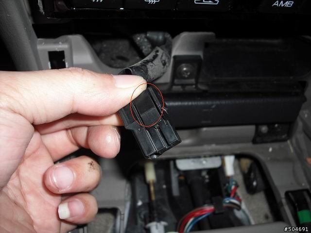Sentra 180 中控台拆解流程(圖)