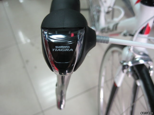 【雙開箱文】2010 FUJI Roubaix 2.0   &   2009 Nevada1.0