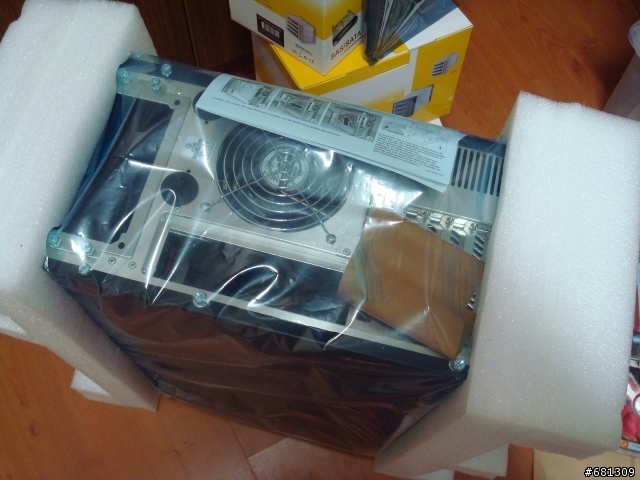 個人陣列伺服器分享~I7 920+ASUS P6X58D Permium+12GB DDR3 1600