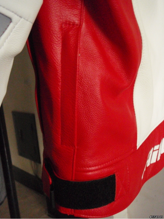 Dainese 皮衣開箱~~~