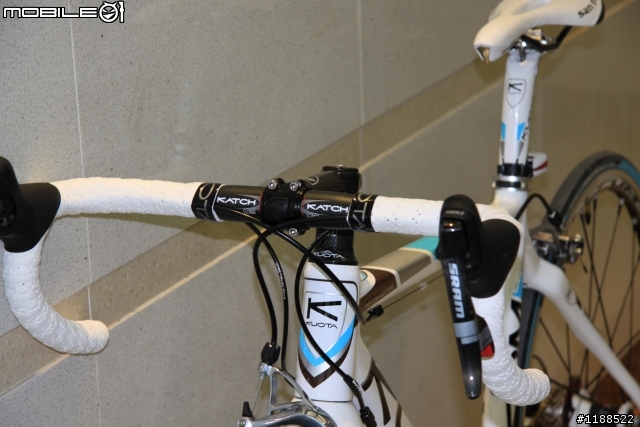 [開箱] 2010 KUOTA KOM ag2r 車隊版  ~~~  清新陽光 過年開箱