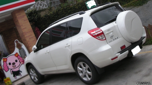 [開箱♡]正2010年式RAV4 2.4 E規之小白胖你回來了~♡(標配DENSO長效銥合金火星塞+後保桿有內鐵+DENSO油門踏板)