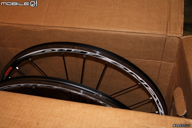 [開箱] 2010 KUOTA KOM ag2r 車隊版  ~~~  清新陽光 過年開箱