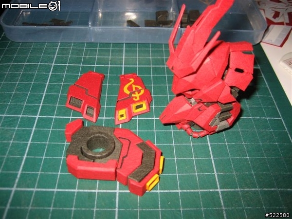 (紙模型)4/5更新浮遊砲    喜氣洋洋的沙薩比 SD Sazabi Ver.OP (PaperCraft)