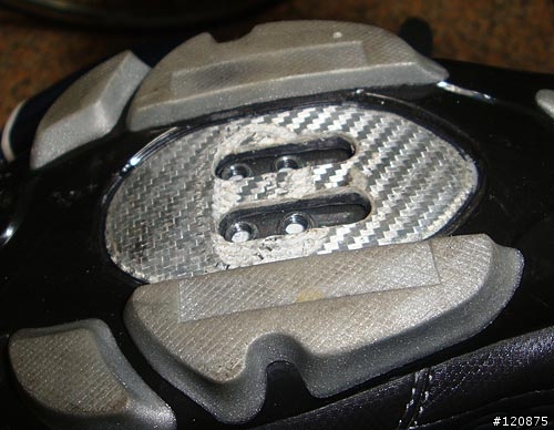 SHIMANO SH-M182車鞋底變這樣@@