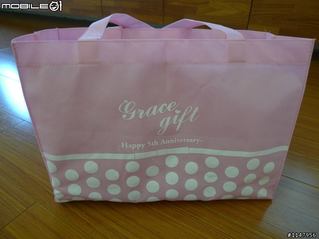 日本最紅的模特兒LENA所代言的牌子~[grace gift]