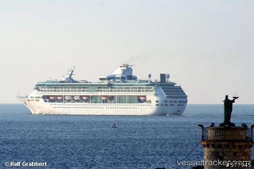 2月6日AM07:00海洋神話(LEGEND OF THE SEAS)郵輪即將抵達高雄港