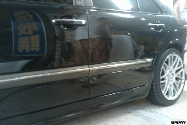 W210 Carlsson look 下包包覆卡夢貼紙 (看慣新車者請勿進入)