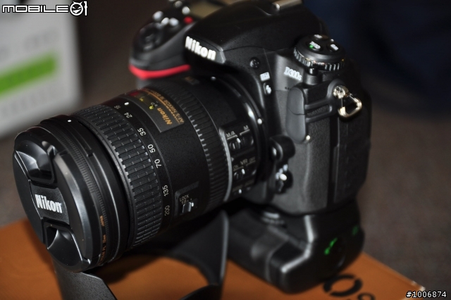 [開箱]虎年之D300s+MB-D10+NIKON 18-200mm VR2 加映 herringbone cruise 相機包(黑)