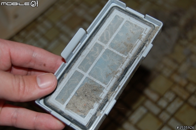 [新手開箱]iClebo Plus a 機器人吸塵器開箱 & 使用心得報告