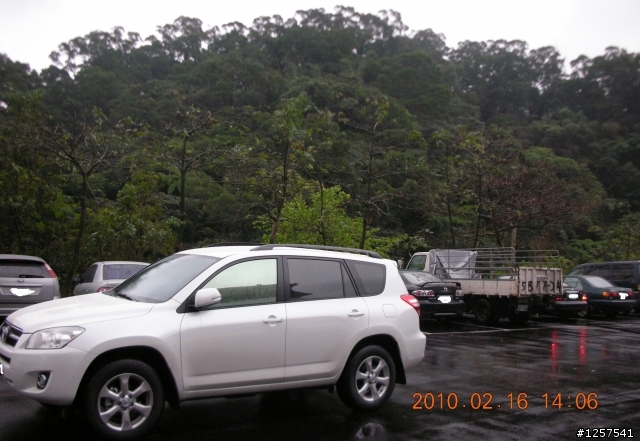 [開箱♡]正2010年式RAV4 2.4 E規之小白胖你回來了~♡(標配DENSO長效銥合金火星塞+後保桿有內鐵+DENSO油門踏板)