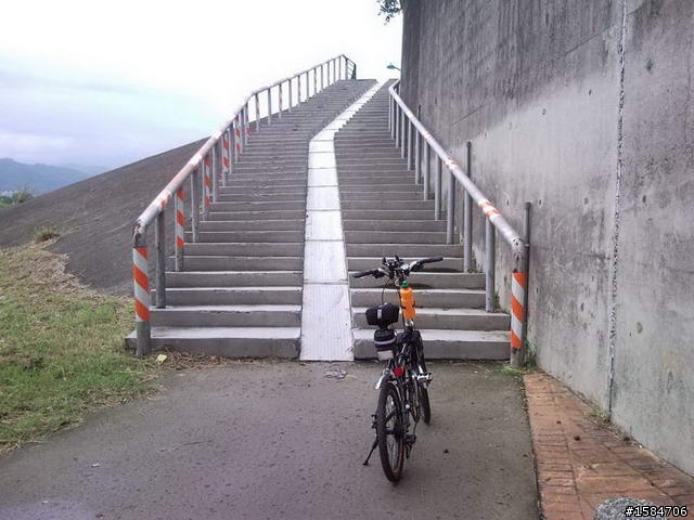 板橋至石門大壩三坑老街阿姆坪自行車之旅
