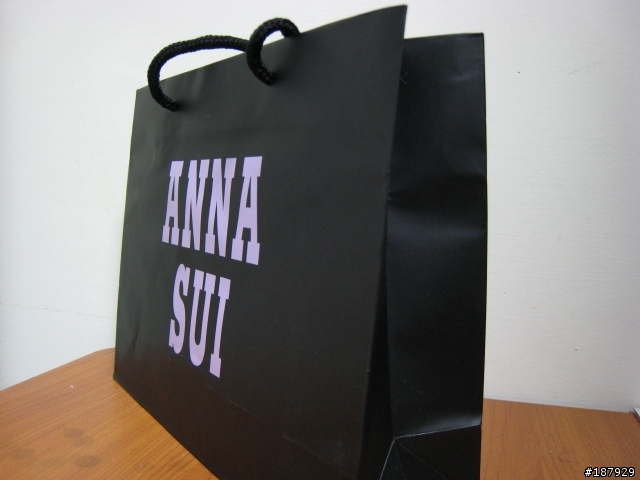 【分享】2008 耶誕禮物之 ANNA SUI 中夾 開箱文