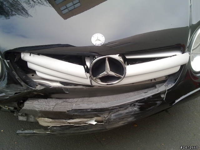 SL55 AMG 碰!!!!!! 唉...毀了