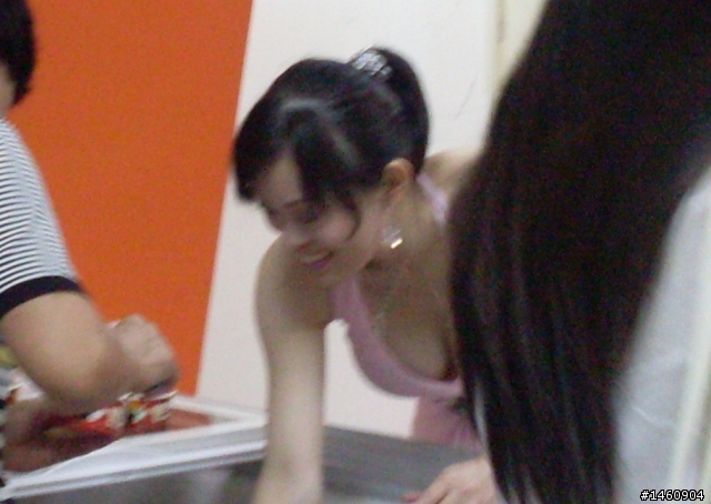 當男性的食與色能一次免費滿足時，真幸福啊！（2/2晚重新裁圖）