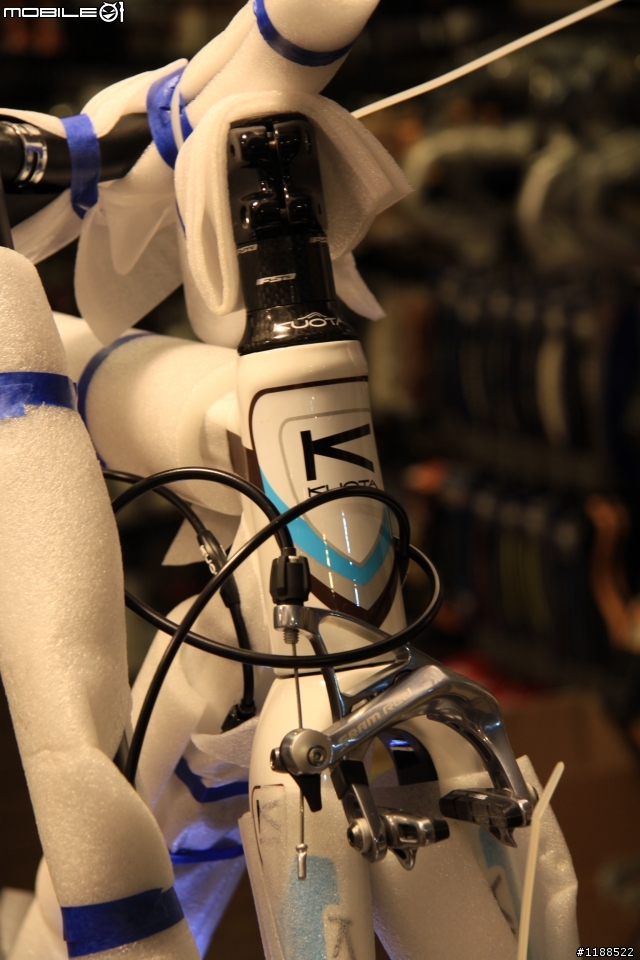 [開箱] 2010 KUOTA KOM ag2r 車隊版  ~~~  清新陽光 過年開箱