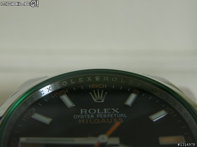 (已購買"分享"我的閃耀玫瑰金&璀璨綠玻璃)~想買Rolex女錶~這2種該挑哪隻?請大家給點意見~