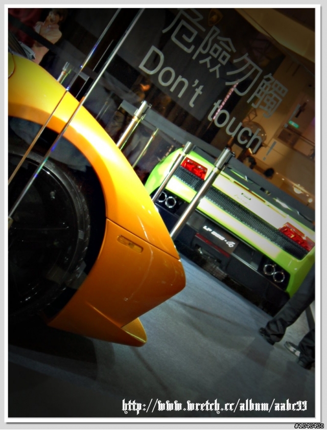 我也來貼Lamborghini Reventon Roadster