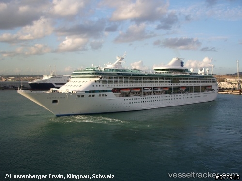 2月6日AM07:00海洋神話(LEGEND OF THE SEAS)郵輪即將抵達高雄港