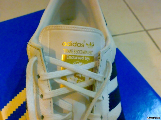 [分享]很不專業開箱adidas originals 鞋