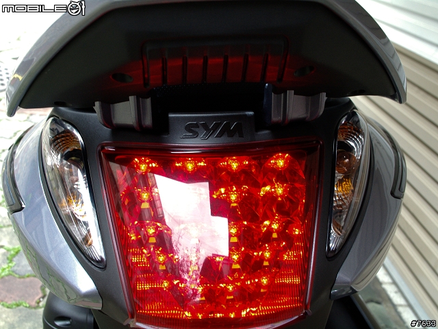 RV 250 EFI EVO鐵灰色-簡單開箱文
