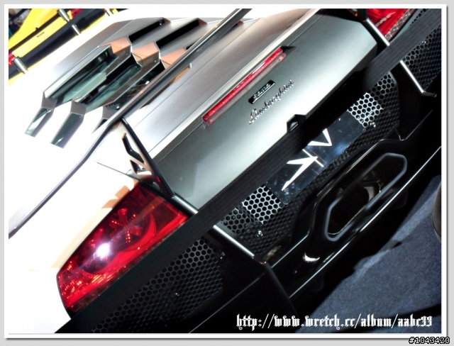 我也來貼Lamborghini Reventon Roadster