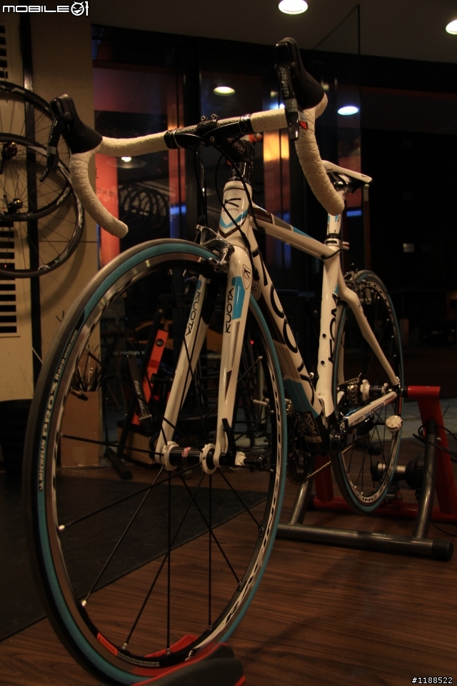 [開箱] 2010 KUOTA KOM ag2r 車隊版  ~~~  清新陽光 過年開箱