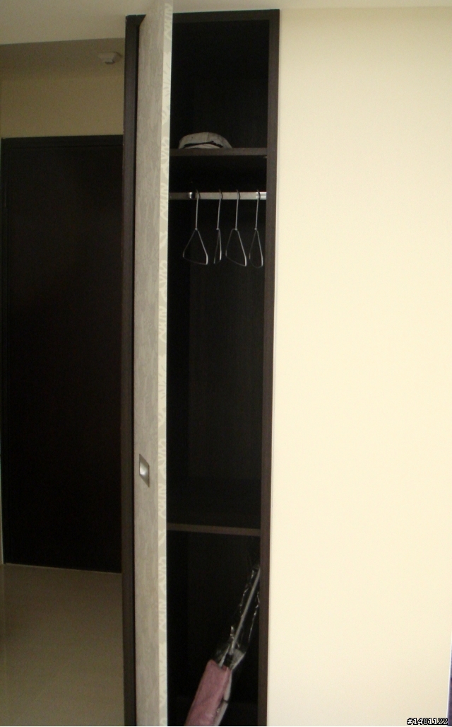 我的小窩 (updated, 客廳有時鐘了)