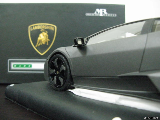 MR  1/18  LAMBORGHINI  Reventon