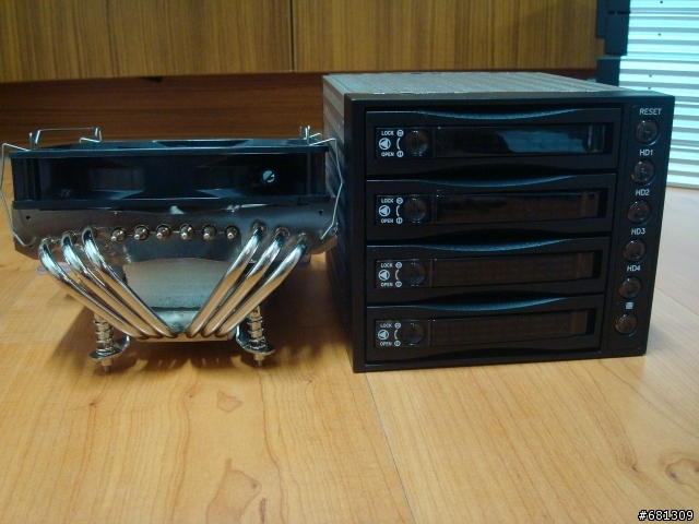 個人陣列伺服器分享~I7 920+ASUS P6X58D Permium+12GB DDR3 1600