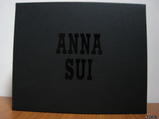 【分享】2008 耶誕禮物之 ANNA SUI 中夾 開箱文