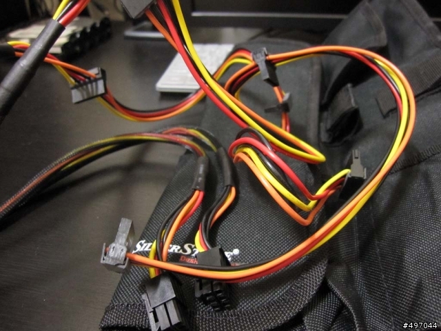 [開箱]SilverStone DA650 全模組化電源供應器 (就只有開箱)