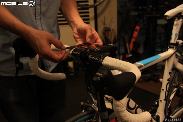 [開箱] 2010 KUOTA KOM ag2r 車隊版  ~~~  清新陽光 過年開箱