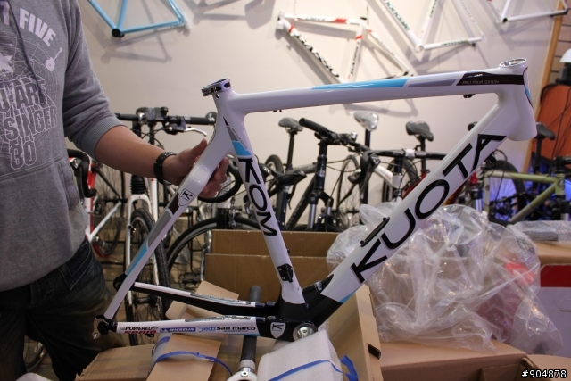 [開箱文]2010 AG2R KOM  車架開箱[成車圖補完]