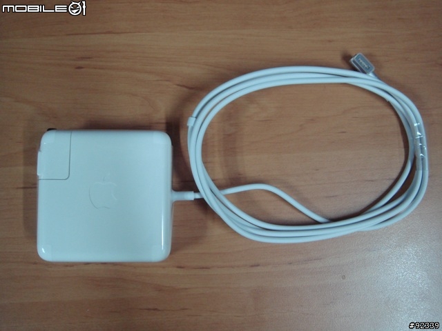 [開箱] MACBOOK 小白 第一顆蘋果