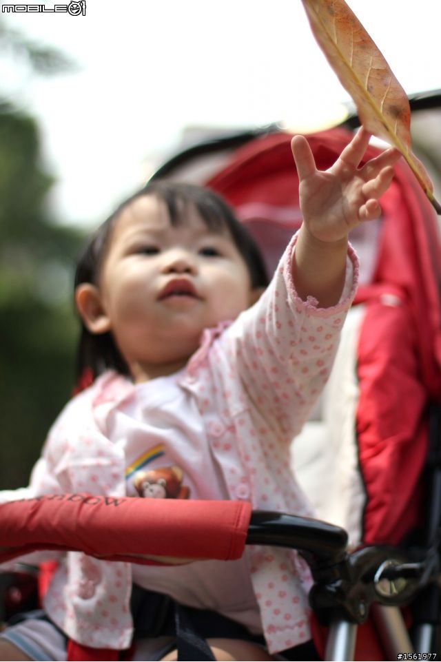 Canon 550D+50mm F1.4 戶外拍小孩
