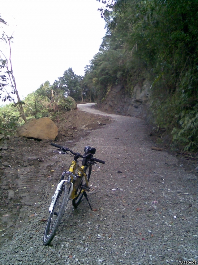 虎年首發-原路來回之爆累東眼山，初試Off Road~