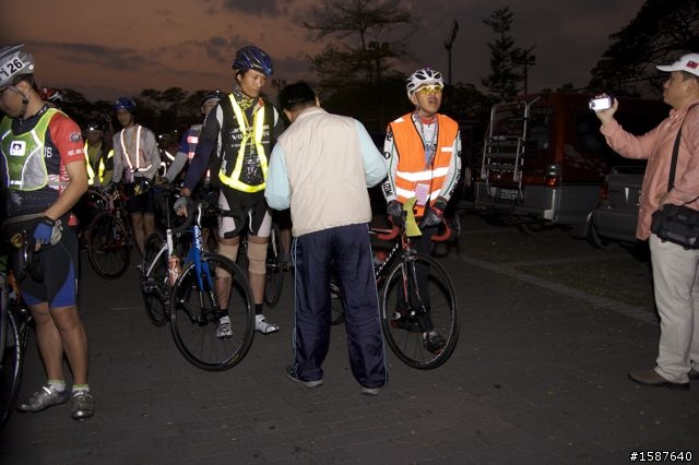 偷‧拍   2/27瘋300K選手英姿  選手們，敬請自行取用^^