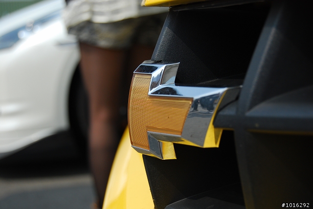 575、大黃蜂&R35 in夢時代