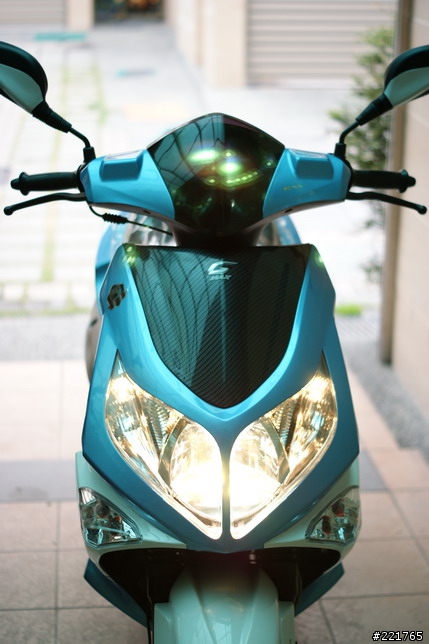 (開箱)PGO G-MAX 220 EFI 水藍白