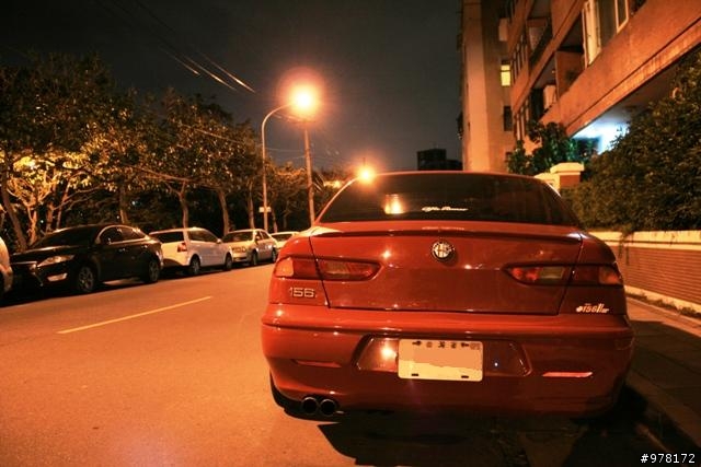 Red Alfa Romeo 156~