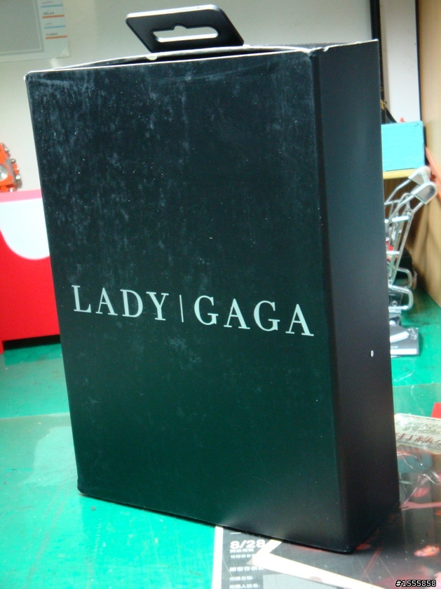 [開箱] Heartbeats by Lady Gaga 入耳式耳機  (後來發現這是仿冒品 =口= )