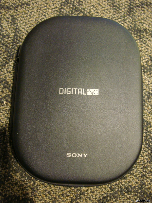 [開箱] 燒燙燙機場開箱 - SONY抗噪耳機 MDR-NC500D