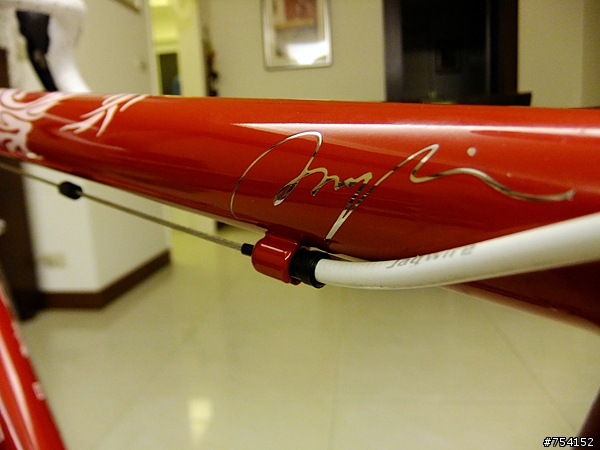 [開箱] 懷胎八月~女王的量身手工Colossi 鋼管車"RED DRAGON"