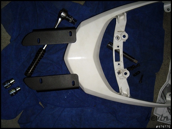 [開箱]givi E230N 和 givi後架 on 我的小黃勁戰
