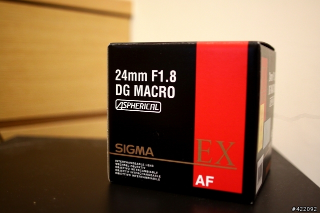 將將將將...我的[Sigma 24mm F1.8 EX DG Marco]終於入袋之開箱文囉!!!