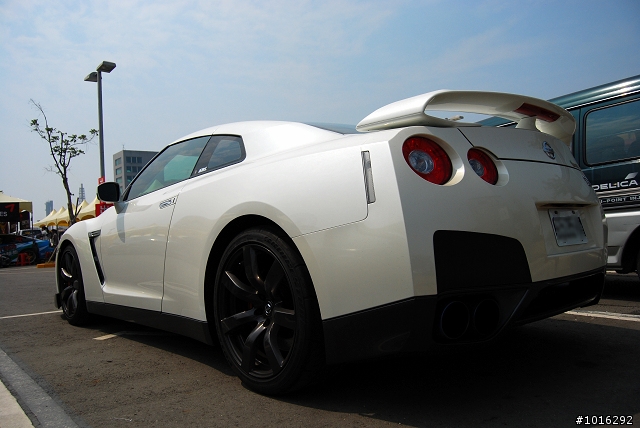 575、大黃蜂&R35 in夢時代
