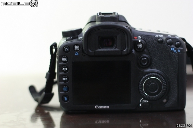 [開箱] CANON EOS 7D