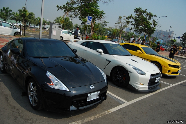 575、大黃蜂&R35 in夢時代